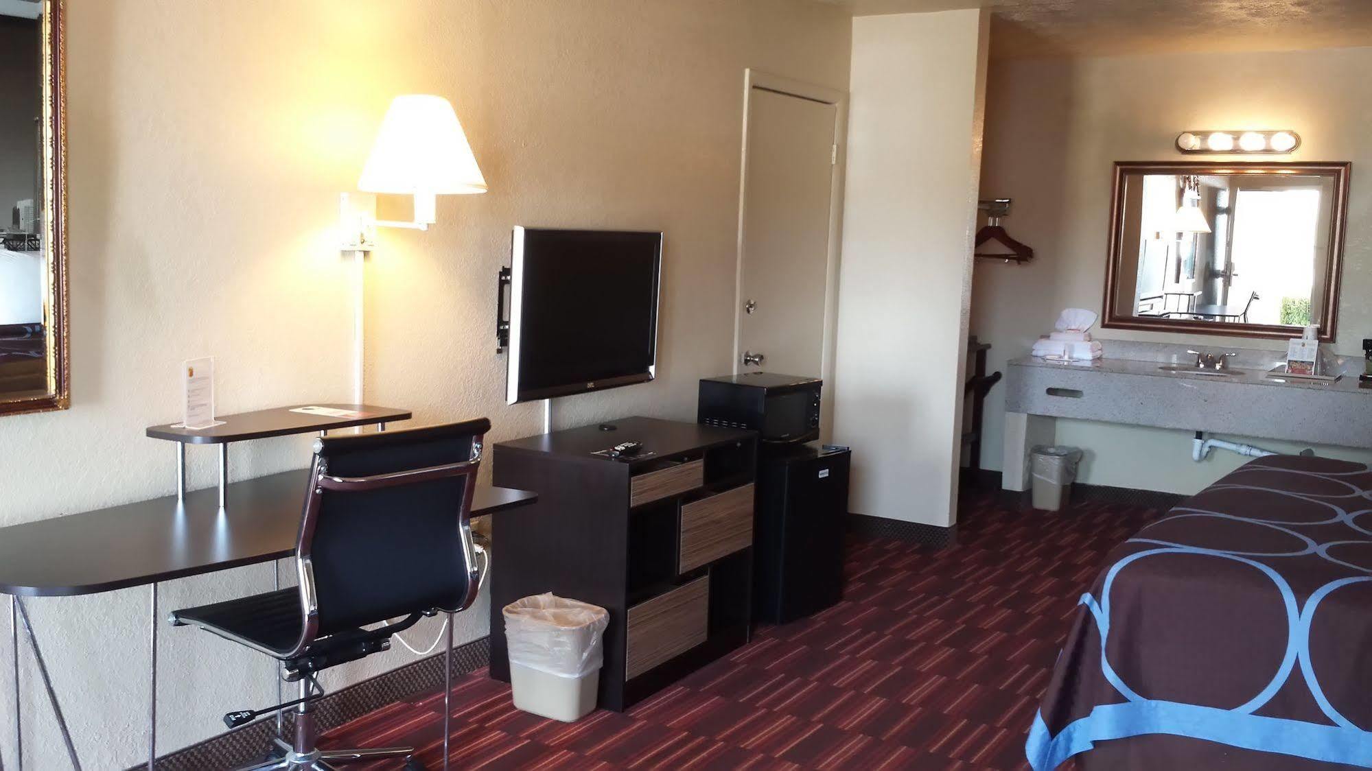 Super 8 By Wyndham College Park/Atlanta Airport West Motel Kültér fotó